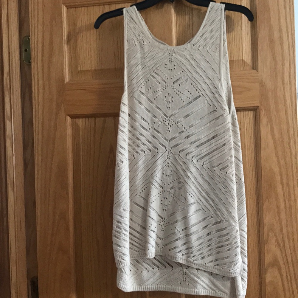 High low patterned knit tank top